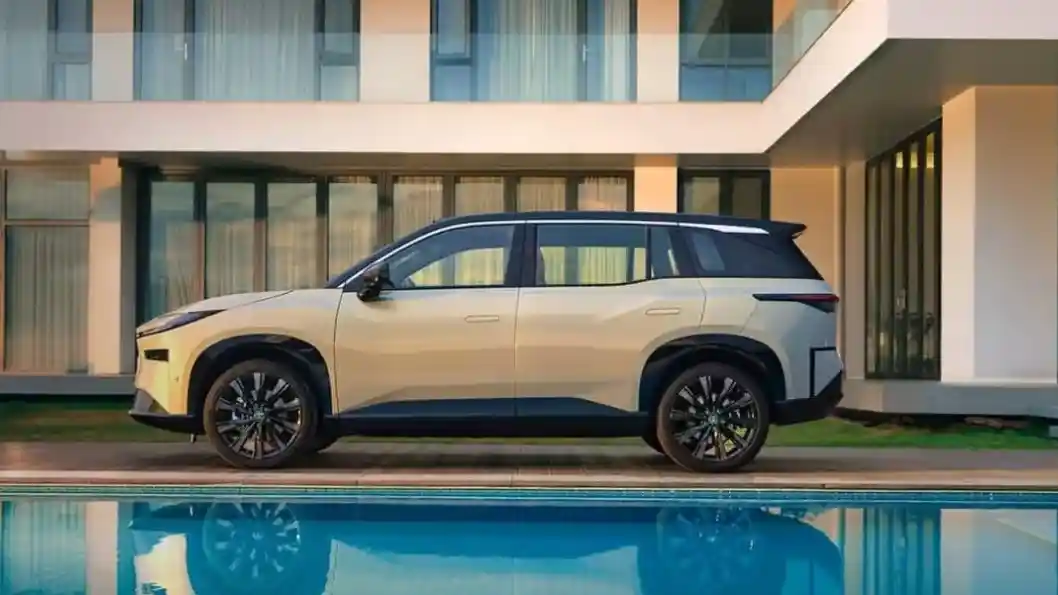 Foto - Ini Kata Toyota Soal Peluang Kehadiran BZ3X Di Indonesia