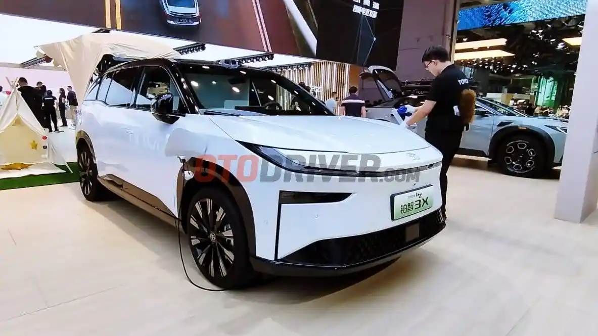 Berita - Inilah Adik Toyota bZ4X, Toyota bZ3X Dijual Rp 200 Jutaan