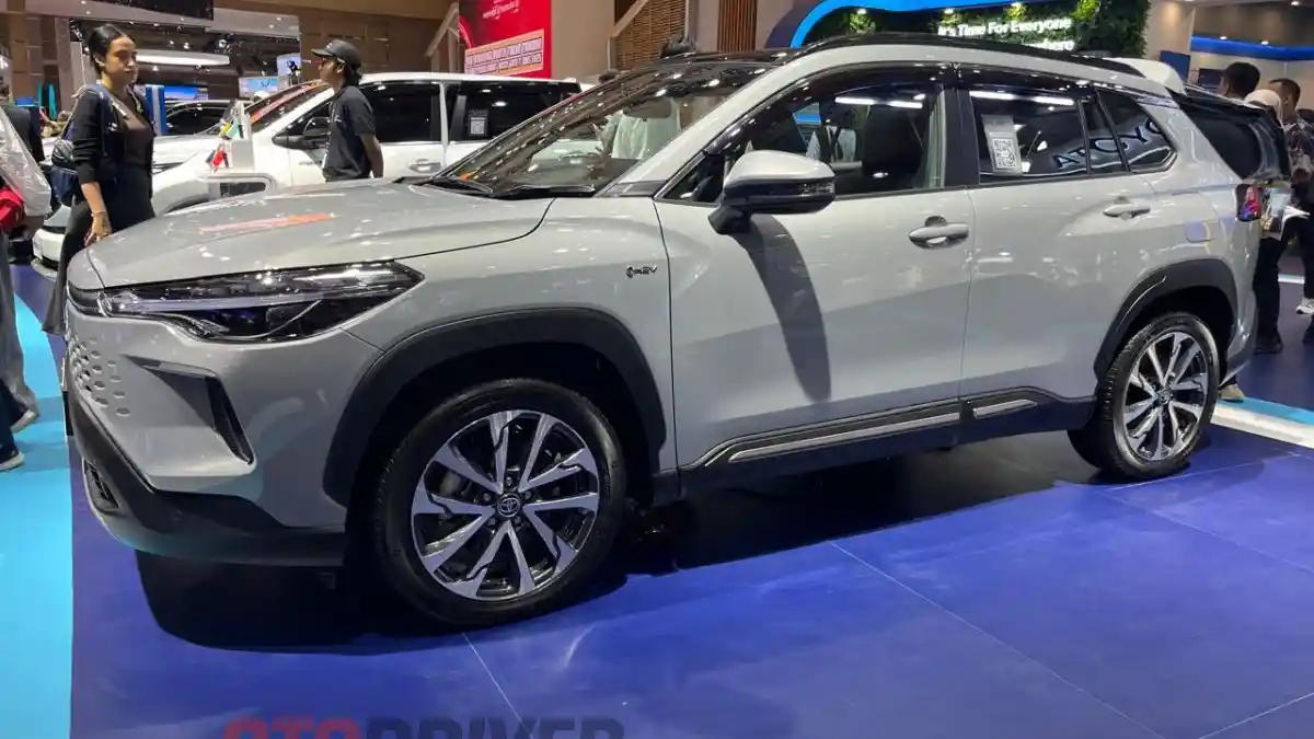 Foto - GALERI: Toyota Corolla Cross Facelift (10 FOTO)