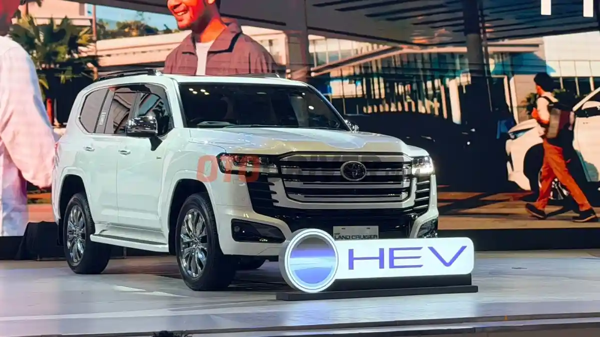 Foto - Toyota Luncurkan 3 Mobil Baru di GIIAS 2026, Ada Land Cruiser Hybrid dan bZ4X Touring