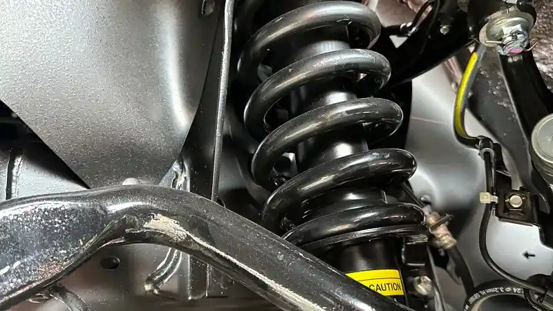 Foto - Padahal Banyak Dikeluhkan Limbung Berlebihan, Ini Alasan Toyota Tidak Melakukan Pengaturan Ulang Suspensi Fortuner Tipe 4x2