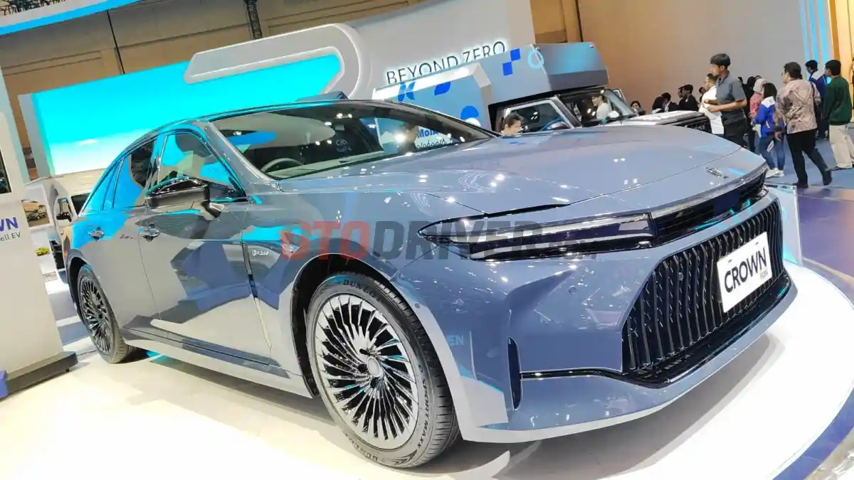 Foto - Toyota Kenalkan Urban Cruiser dan BZ4X Produksi Lokal di GIIAS 2025