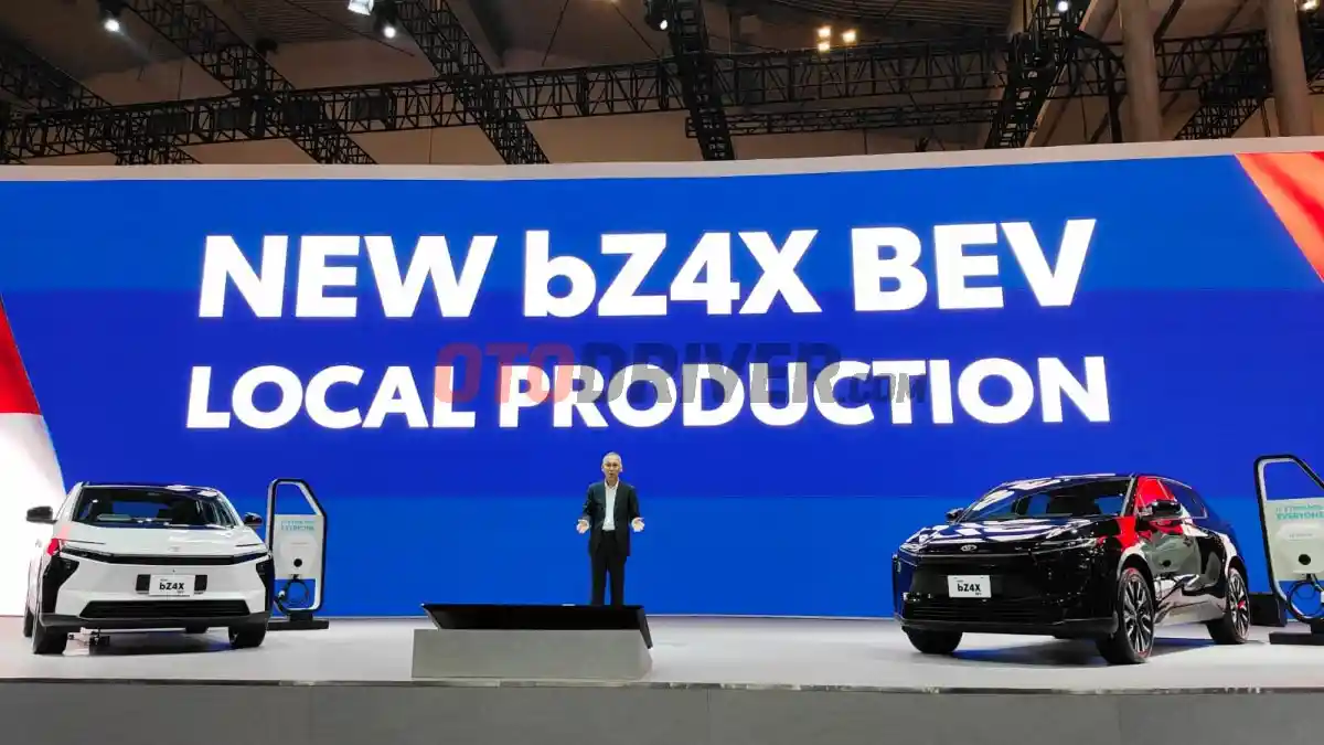 Berita - Toyota Kenalkan Urban Cruiser dan BZ4X Produksi Lokal di GIIAS 2025