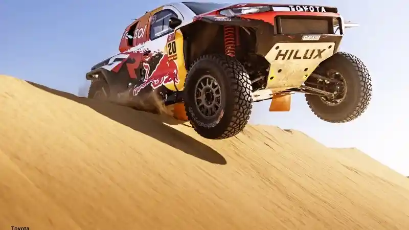 Foto - Toyota Gazoo Racing Turunkan Duet Hilux Di Reli Dakkar 2026