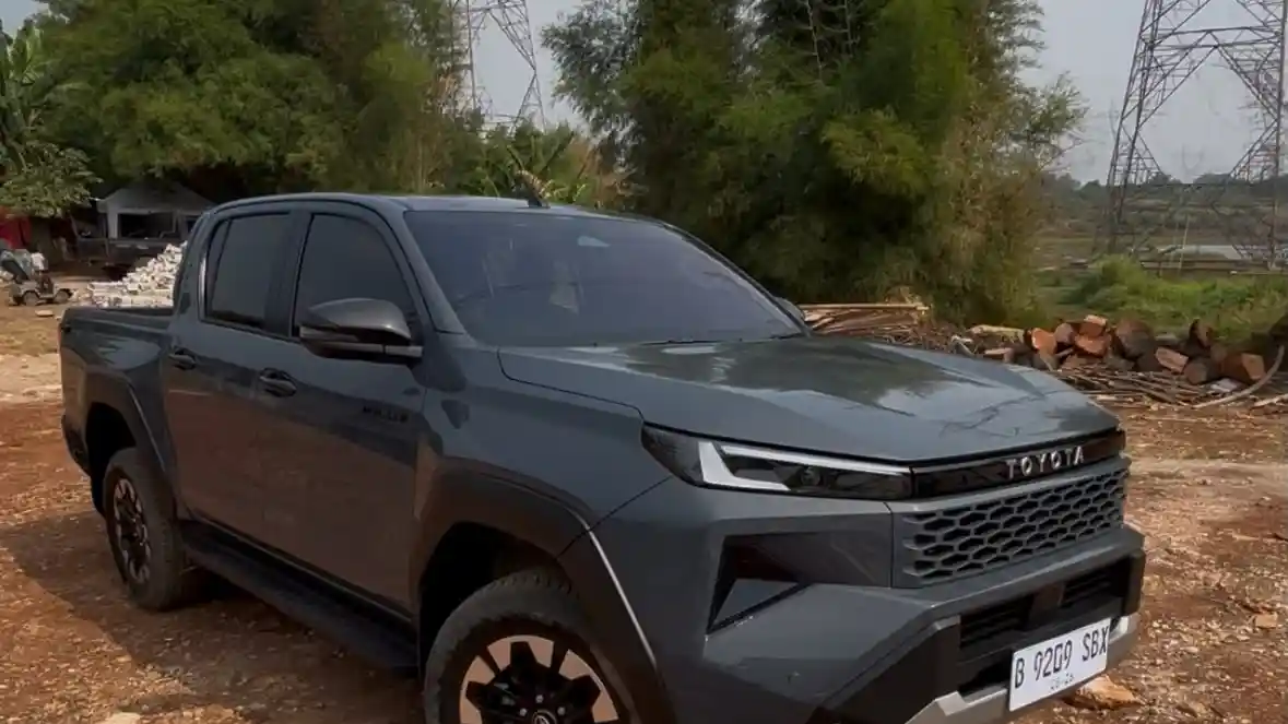 Foto - Menguji Ketangguhan Toyota Hilux 2026 di Lintasan Off-Road, Ini Keunggulannya