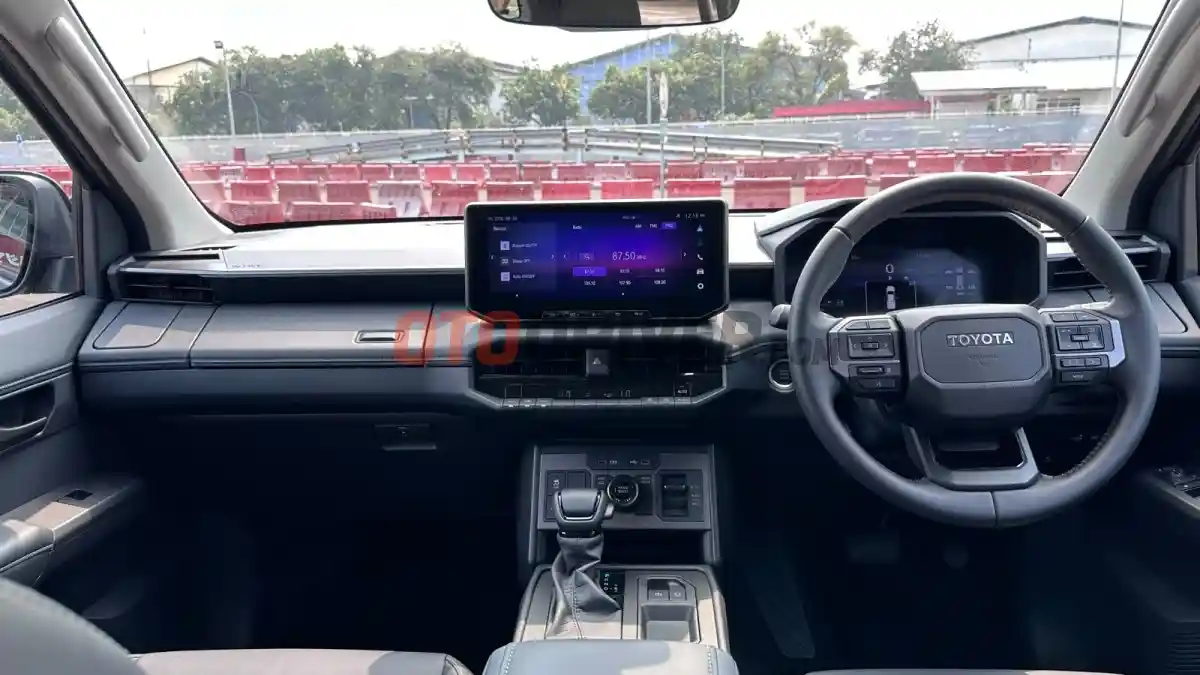 Foto - Ini Harga dan Skema Cicilan Toyota New Hilux 2.8 Diesel 4x4 Dan New Hilux Battery EV AWD