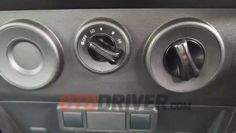 Foto - Toyota Hilux Rangga, Pilih Varian Yang Mana?