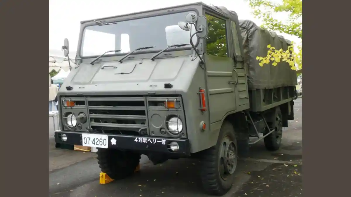 Foto - Bukan Cuma Chinook, Truk Toyota Type 73 Juga Ikut Dikirim Jepang ke Padamkan Karhutla