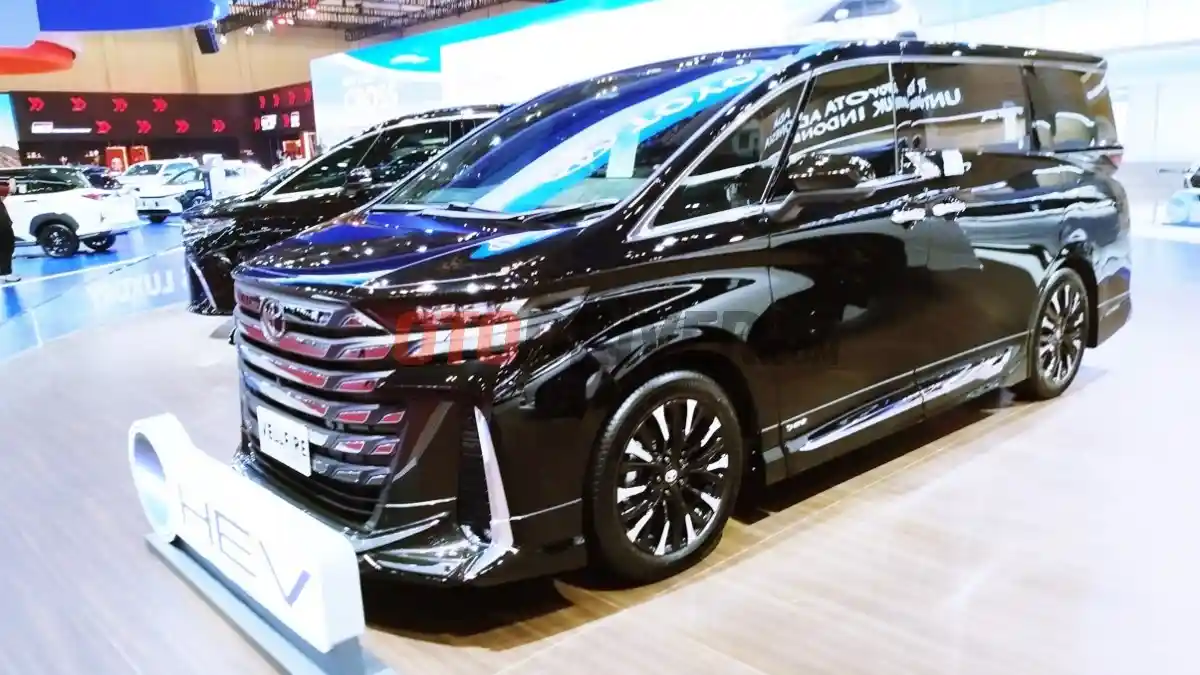 Foto - Konsumen Baru Untuk Toyota Alphard Dan Vellfire Terus Hadir