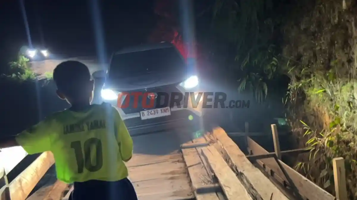 Foto - Epic Journey : Toyota Veloz Hybrid EV 2026, Tembus 1:20