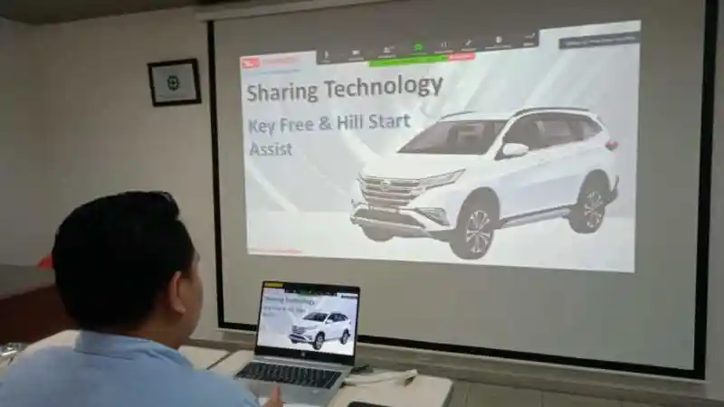 Foto - Daihatsu Lakukan Langkah Partisipasi Mencerdaskan Anak Bangsa