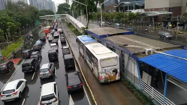 Berita - Ramadhan 2024: TransJakarta Perpanjang Jam Operasional 