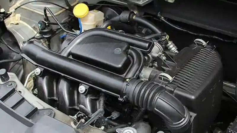 Foto - Komparasi Spek Renault Triber VS Daihatsu Sigra Tipe Terendah