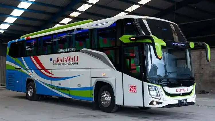 Foto - Trijaya Union, Jagoan Karoseri Bus Dari Tangerang