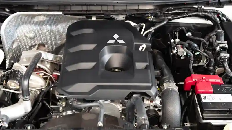 Foto - Kenal Lebih dekat Mesin Baru Mitsubishi All New Triton