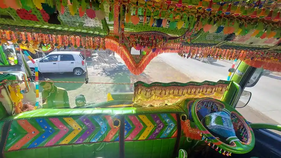 Foto - Modifikasi Truk DiPakistan, Unik Dan Nyeleneh