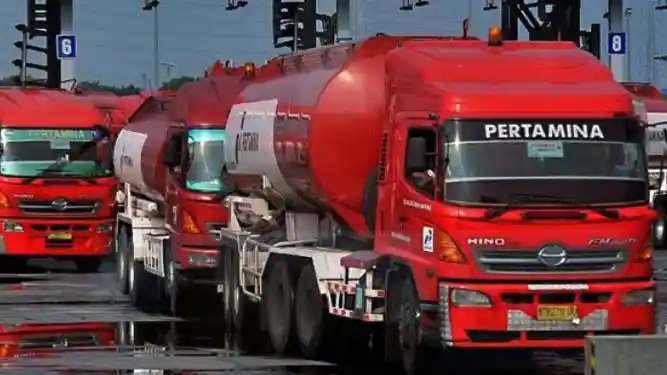 Foto - Mulai 24 April Tol Jadi Akses Hanya Untuk Kendaraan Logistik