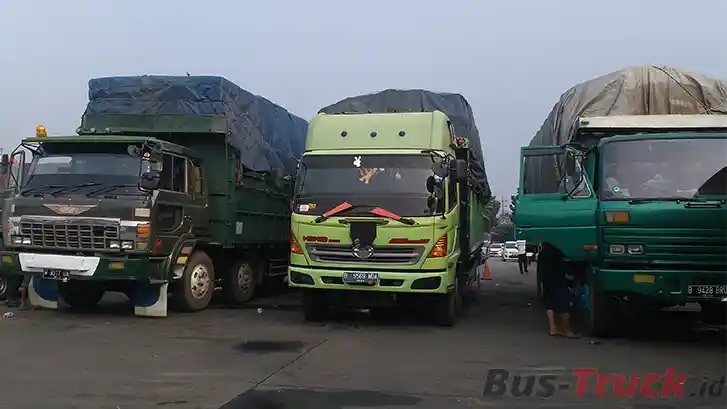 Berita - APTRINDO : Pembatasan Operasional Truk Selama Idul Adha Tak Masuk Akal