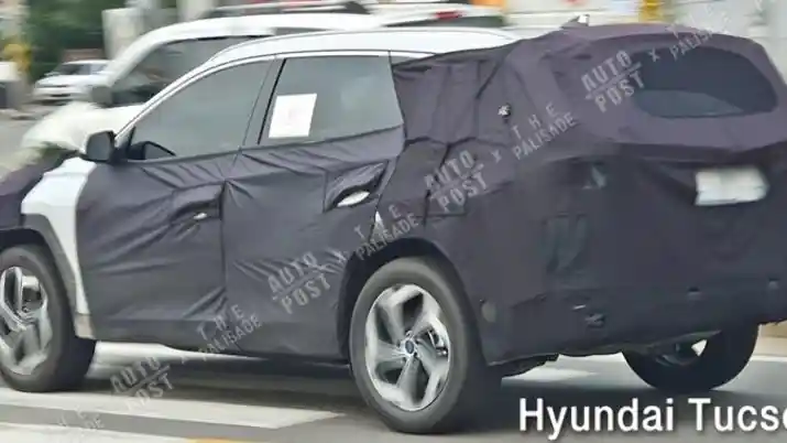 Foto - SPY SHOT: Hyundai Tucson Generasi Keempat Tawarkan Kursi 7 Penumpang