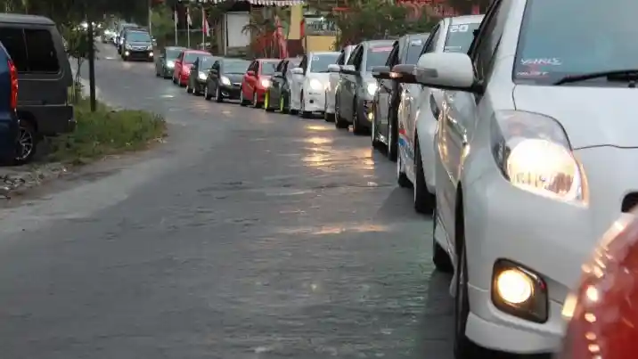 Berita - Toyota Yaris Club Indonesia Berhasil Keliling Jawa