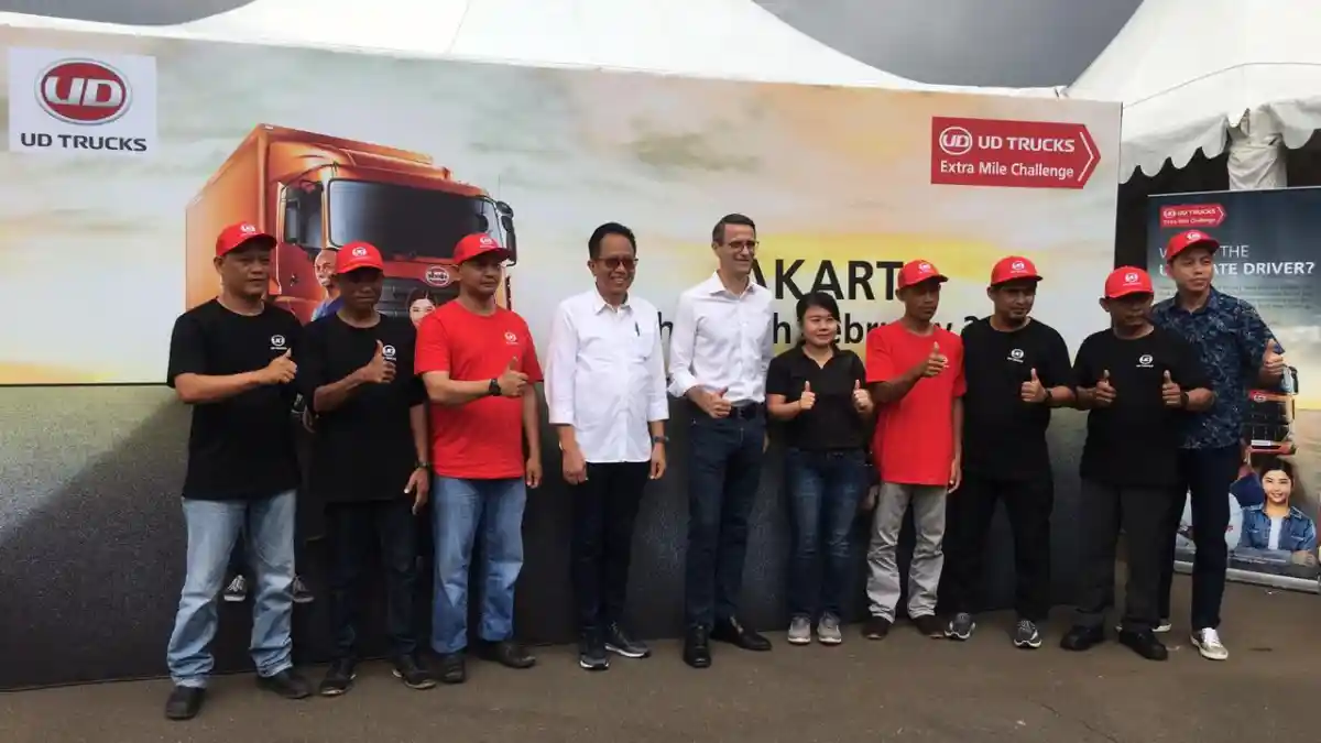Foto - Enam Pengemudi Andal UD Trucks Rebutkan Tiket Kompetisi Ke Jepang 