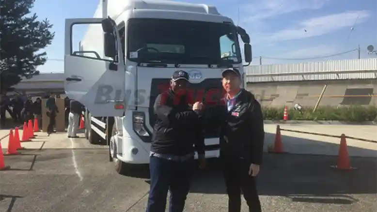 Foto - UD Trucks Extra Mile Challenge 2017 : Peserta Indonesia Mengalahkan 11 Negara di Kategori Fuel Efficient 