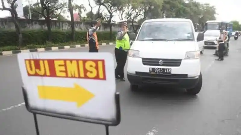 Berita - Sempat Dihentikan, Tilang Uji Emisi Kendaraan Kembali Berlaku November