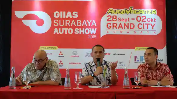 Foto - GIIAS 2016 di BSD Sukses, GAIKINDO Lanjut Gelar GIIAS Surabaya!