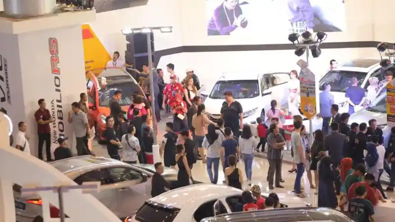 Foto - GIIAS Surabaya 2019 Tercatat Pikat 55 Ribuan Pengunjung!
