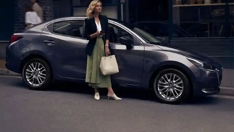 Foto - Menanti Kebangkitan Pasar Sedan dengan Mazda 2 Sedan 