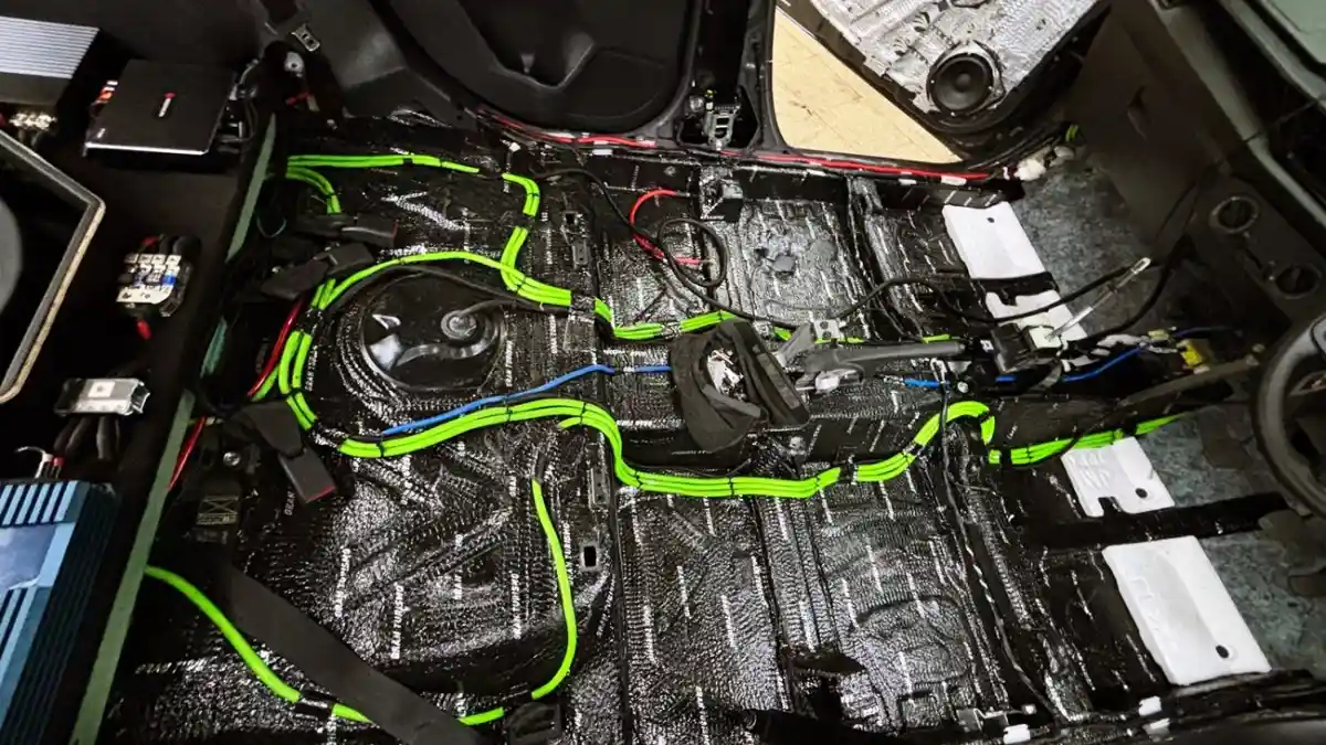 Foto - Spesialis Car Audio Premium Dari Bandung Siap Tangani EV