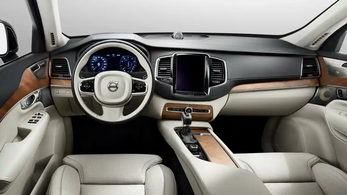 Foto - Volvo S90 Mendekati Produksi