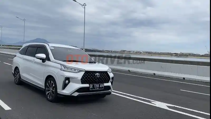 Foto - Target Pasar Avanza Dan Veloz Benar-Benar Dibedakan