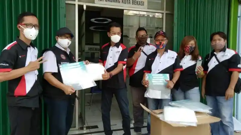 Berita - Kegiatan Mulia Komunitas Veloz Chapter Bekasi Demi Lawan Covid-19