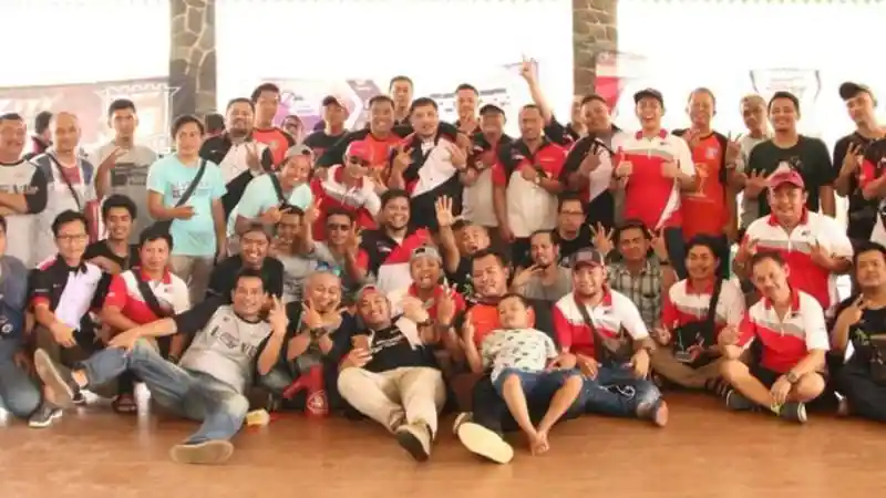 Foto - Komunitas Toyota Veloz Tutup Tahun Dengan Keseruan Ini