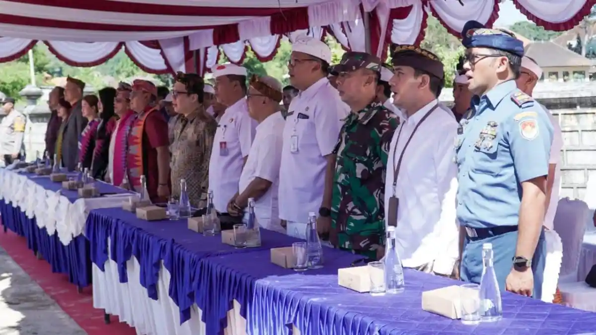 Foto - Dukung Nusa Penida Lebih Hijau, 1.715 Unit VinFast Diserahkan Untuk CSR