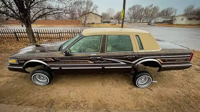 Foto - Vinyl Roof, Model Atap Populer Yang Kini Telah Ditinggalkan