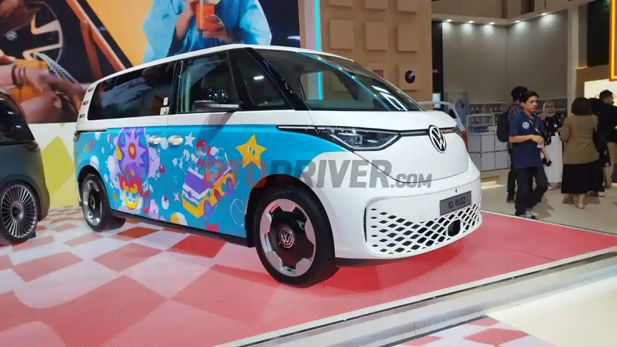 Foto - Volkswagen ID.Buzz Jadi Media Kolaborasi Seni Dan Teknologi di GIIAS 2025