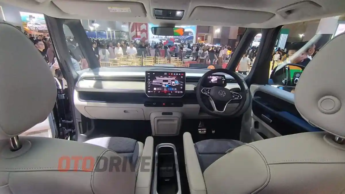 Foto - Volkswagen ID.Buzz LWB Resmi Mengaspal Di Indonesia. Harga Nyaris Rp 1,5 M