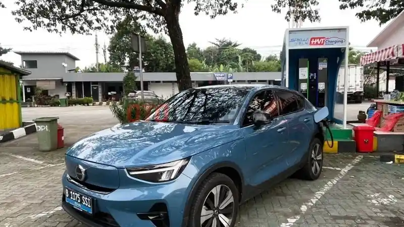 Foto - Holiday In Style 2023 Volvo C40 Recharge : Plus-Minus Digunakan Berkendara 1.000 KM