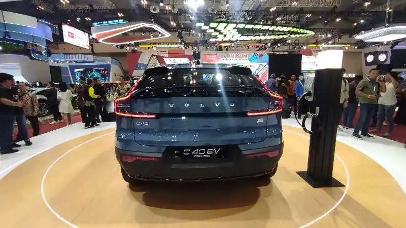 Foto - Daftar Harga VOLVO Terbaru (Februari 2024)