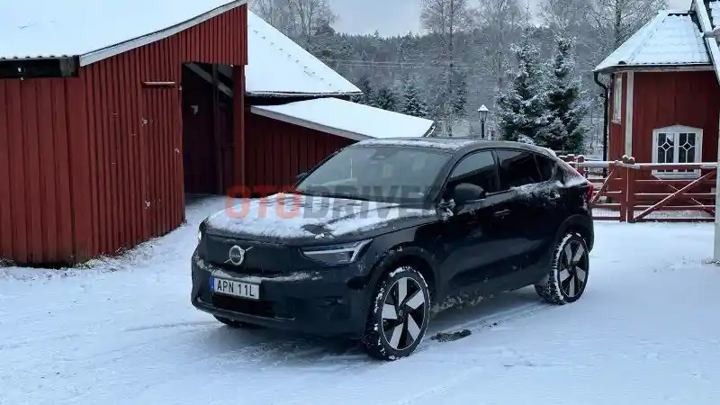 Foto - Kami Sudah Mengetes Langsung di Swedia. Volvo C40 Recharge Segera Hadir dengan Spek dan Harga Mengejutkan