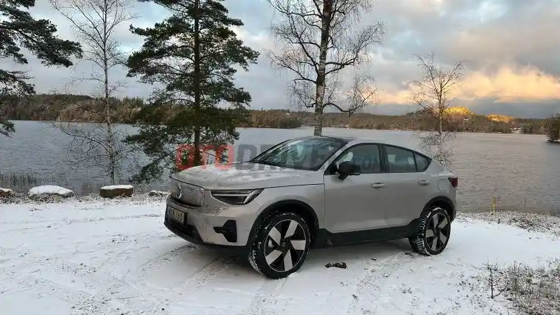 Mobil Listrik - Kami Sudah Mengetes Langsung di Swedia. Volvo C40 Recharge Segera Hadir dengan Spek dan Harga Mengejutkan