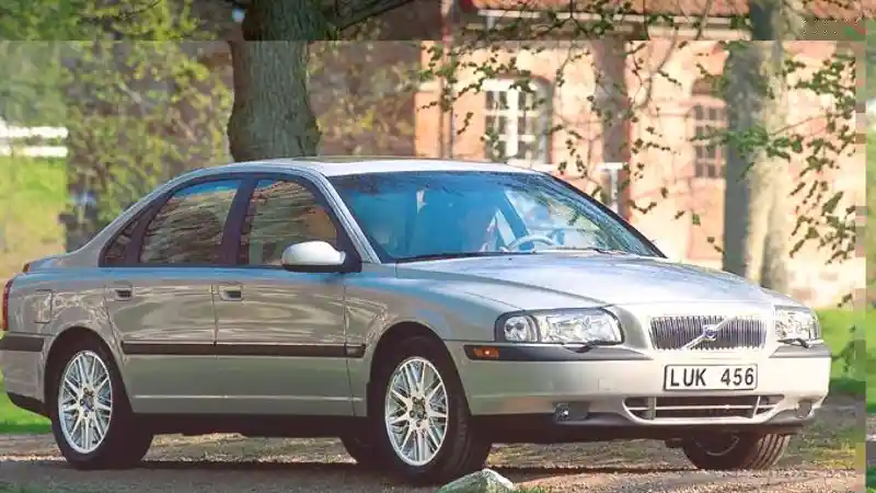 Foto - Volvo Recall 54.000 Mobil Lansiran 2001-2003 Terkait Cacat Airbag Yang Sebabkan Kematian