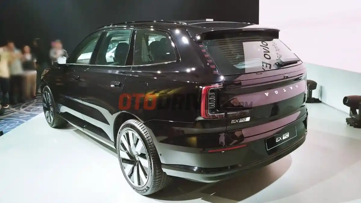 Foto - Volvo EX90, SUV Listrik Paling Canggih Saat Ini