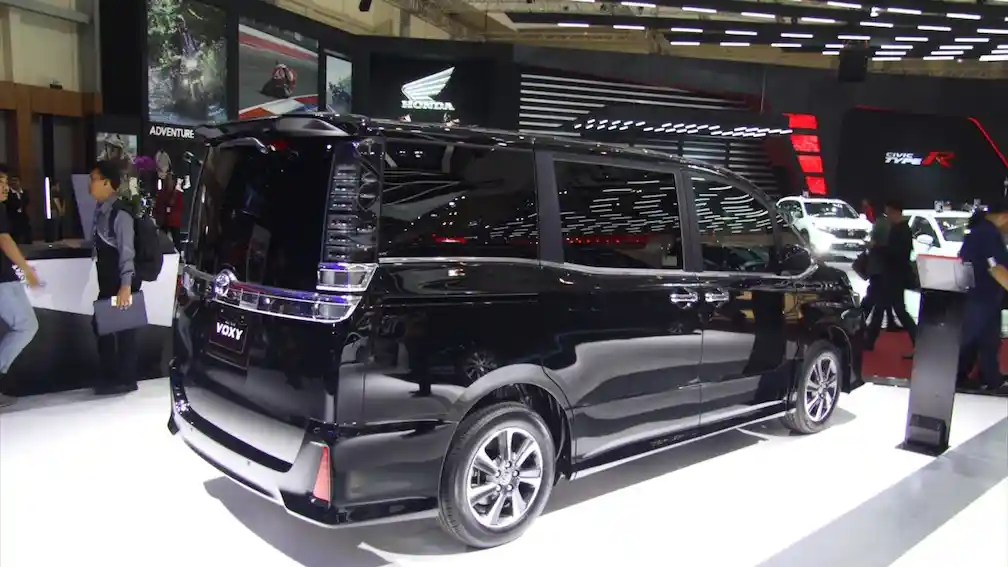 Foto - Harga Mobil Baru Toyota Siap-siap Naik!