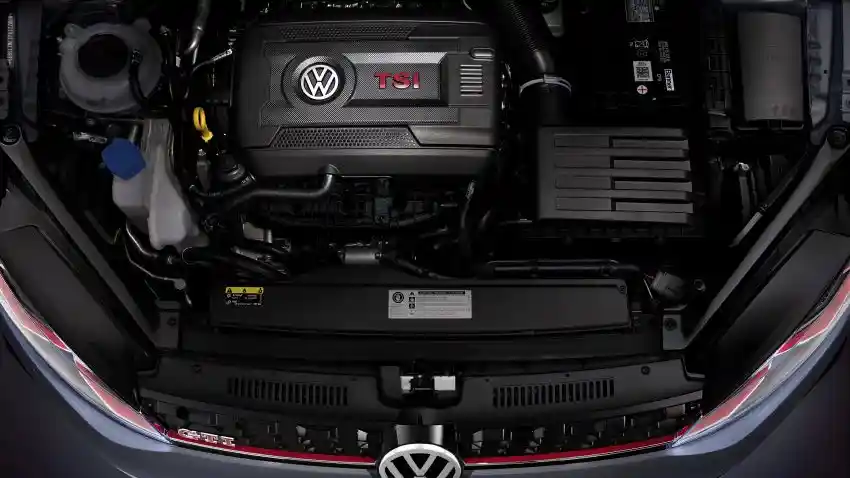 Foto - Volkswagen Siapkan Varian Golf GTI Terkencang