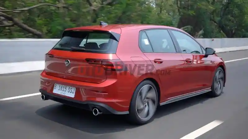Foto - Catatan Konsumsi VW Golf GTI Berdasarkan Pengetesan Kami