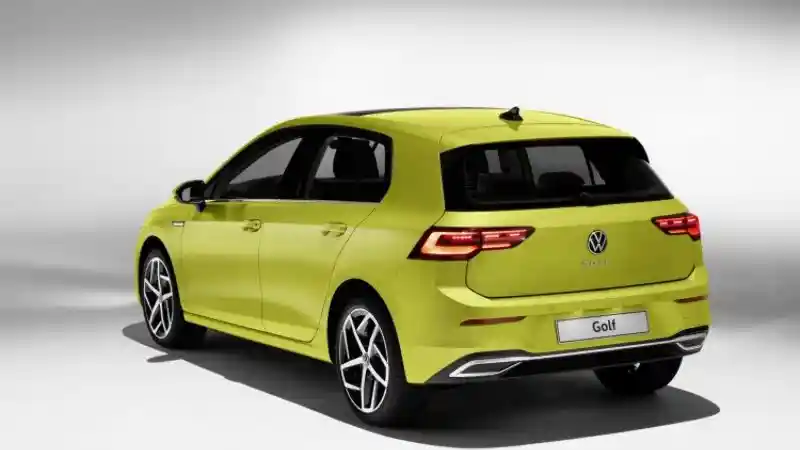 Foto - Volkswagen Golf Generasi Terbaru Terkuak Secara Utuh