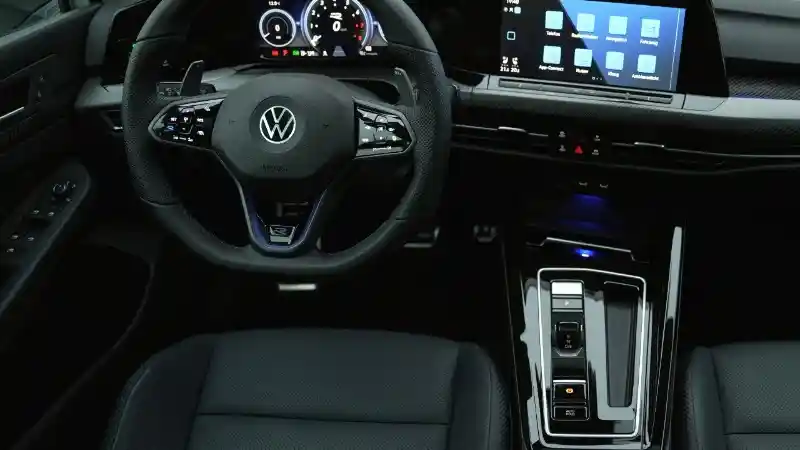 Foto - Rayakan 20 Tahunnya, VW Bakal Ciptakan Golf Paling Bertenaga Sepanjang Sejarah